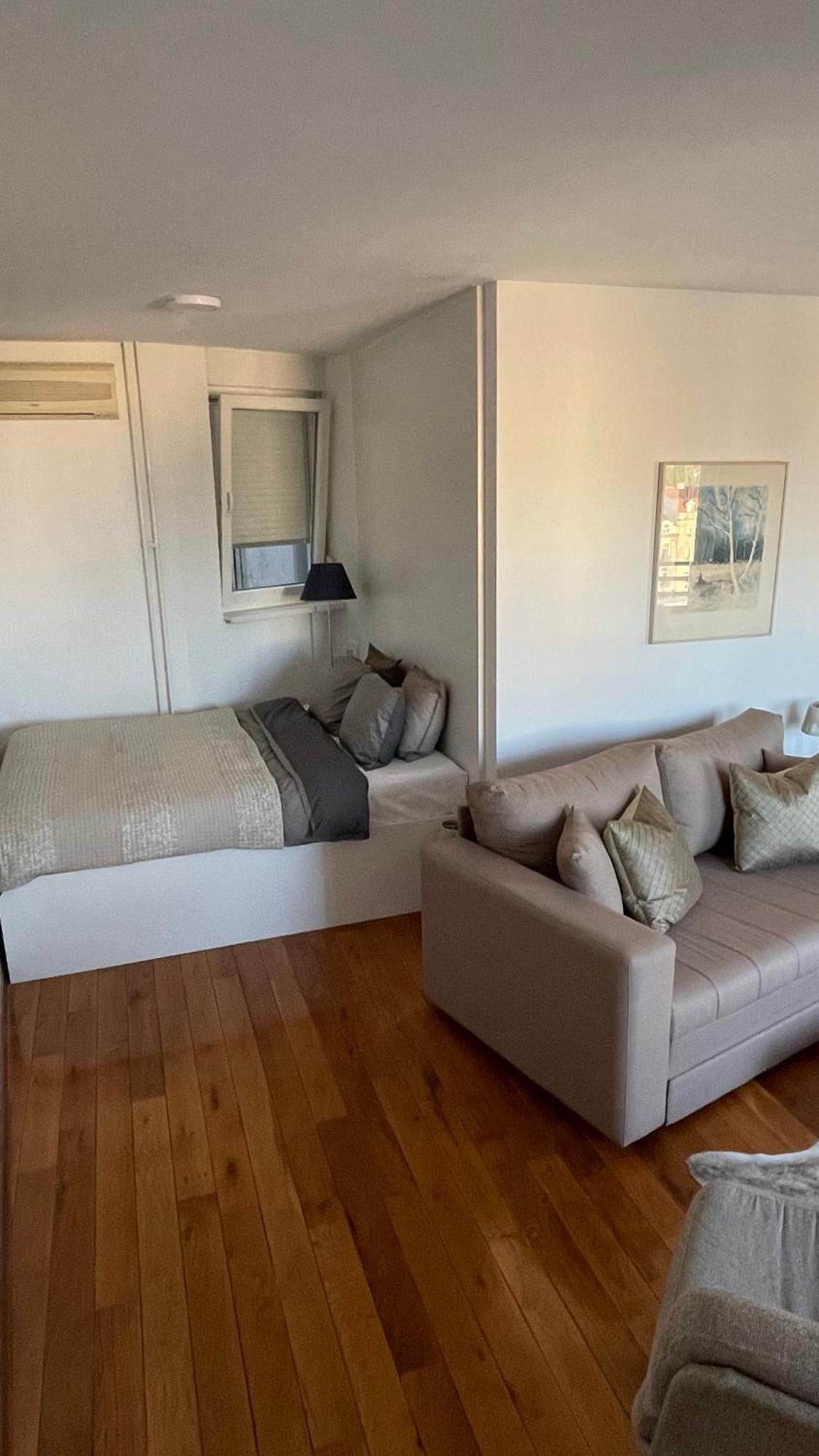 Luka 1718 Apartments Beograd Eksteriør billede